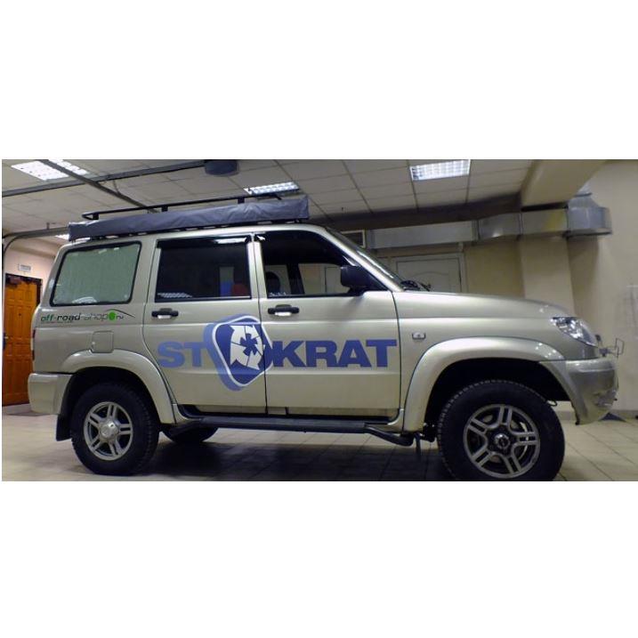 Компактный автомобильный навес (маркиза). Размер 2.5 м Х 2.0 м. Каркас - алюминий, ткань - синтетика.