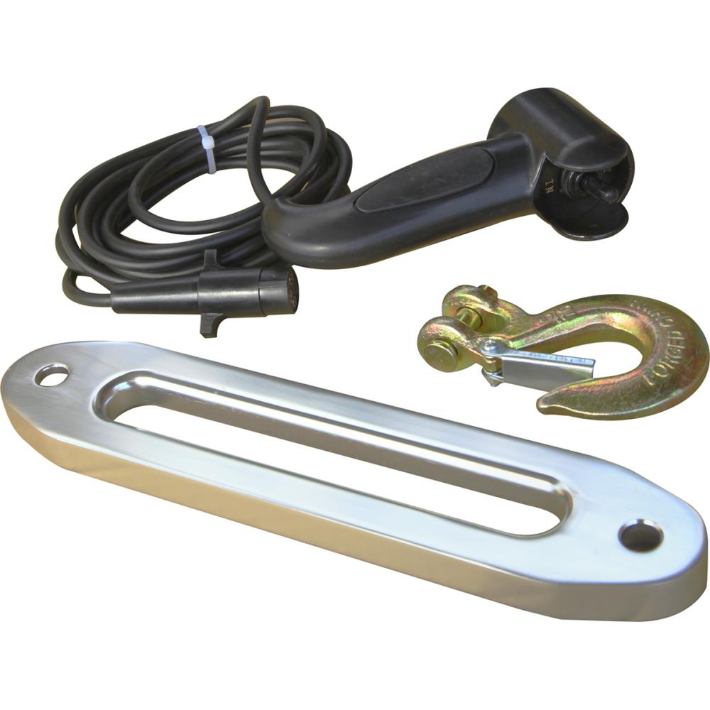 Лебёдка электрическая 12V Runva 6000 lbs 2500 кг (синтетический трос) Лебёдка электрическая 12V Runva 6000 lbs 2500 кг (синтетический трос)