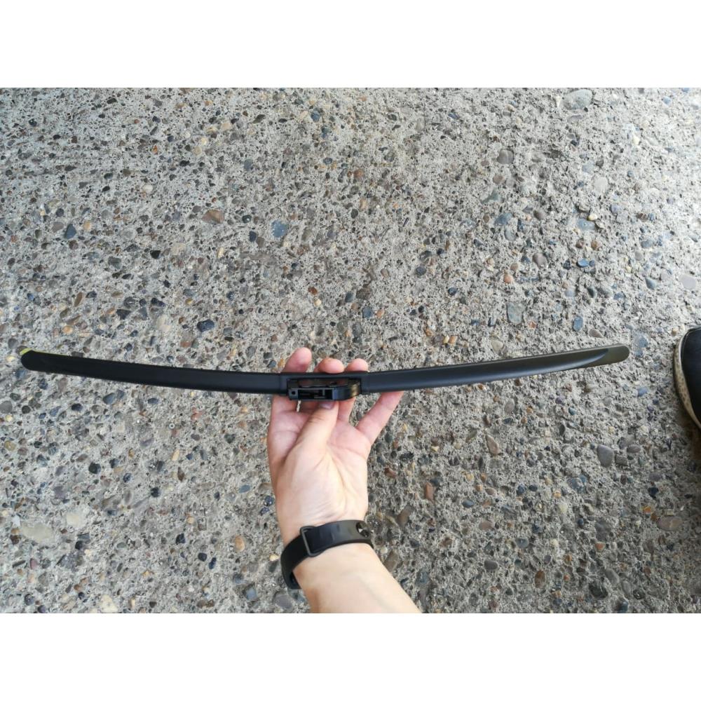 ЩЕТКА СТЕКЛООЧИСТИТЕЛЯ METO WB-610 БЕСКАРКАСНАЯ (9 АДАПТЕРОВ) 22"(550ММ)